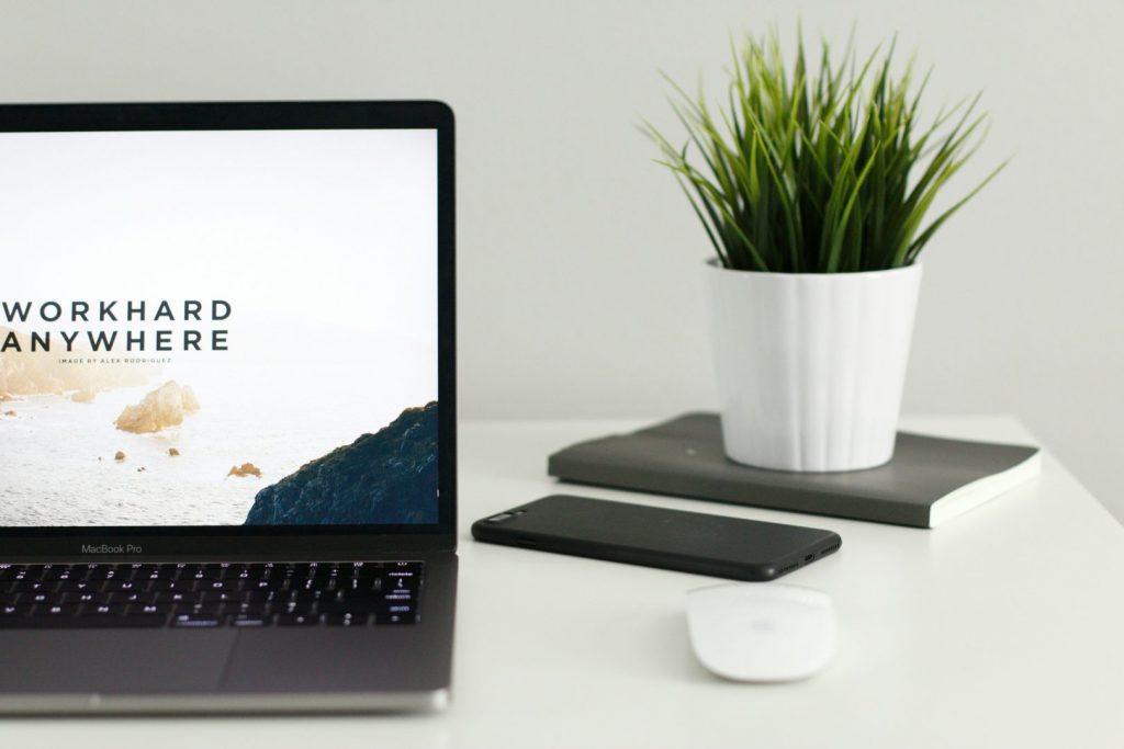 Start an Ecommerce Business – 3 Tools You Need in 2025 hostinger aff josei life