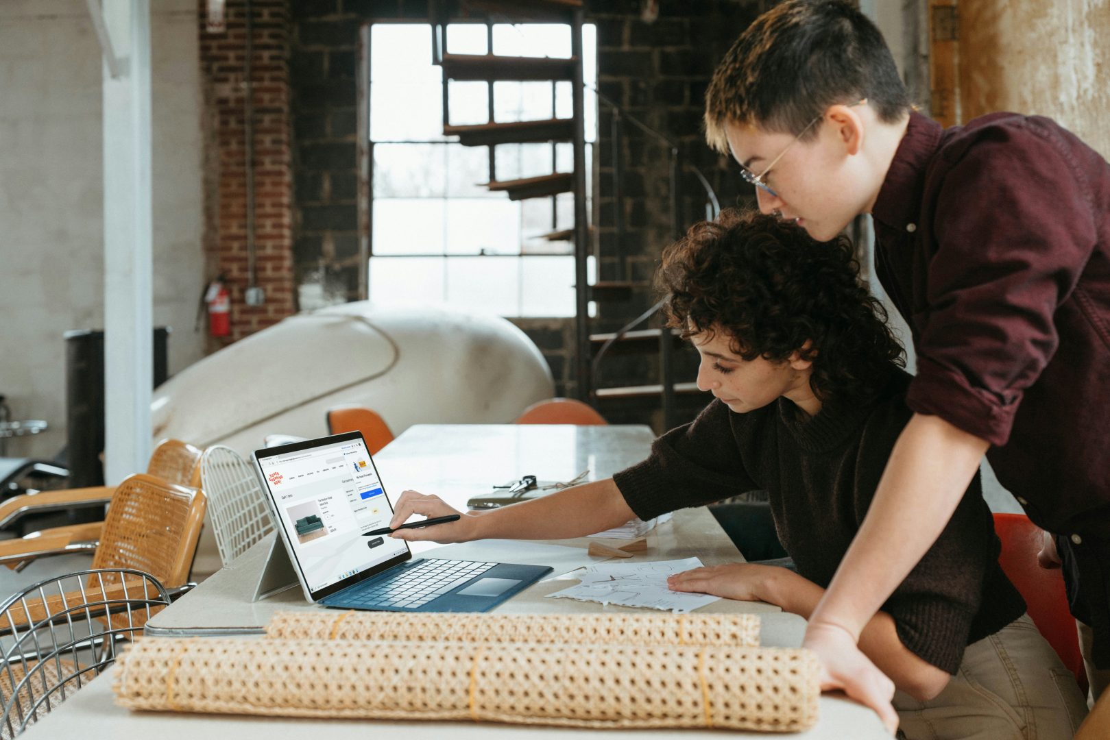 Start an Ecommerce Business – 3 Tools You Need in 2025