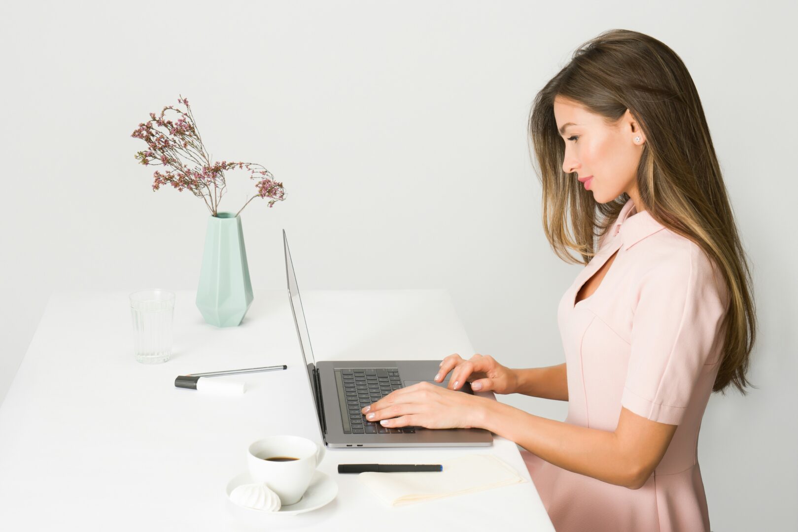How to Get Customers When You're Starting from Zero in 2025